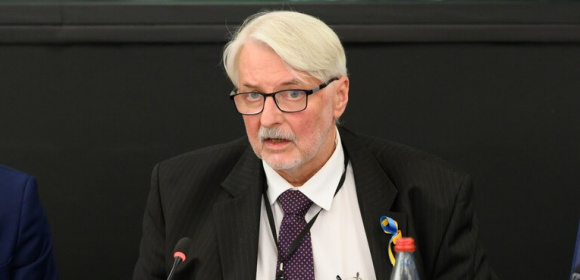 Witold Waszczykowski pyta Komisję o powiązanie sankcji wobec Białorusi z sankcjami wymierzonymi przeciwko Rosji