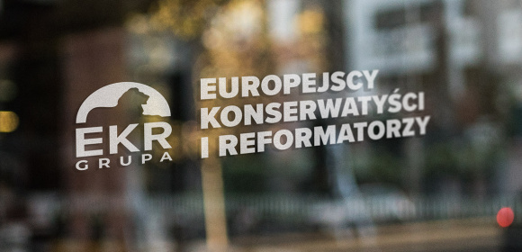 Eurodeputowani EKR o akcie w sprawie danych