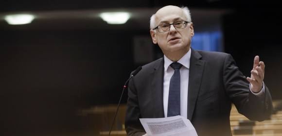 Parlament Europejski przyjął sprawozdanie europosła PiS Zdzisława Krasnodębskiego ws. wspierania współpracy państw członkowskich przy wspólnych zamówieniach produktów obronnych