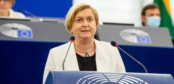 Anna Fotyga pyta KE o stabilizację europejskiego rynku rolnego oraz import rosyjskiego zboża
